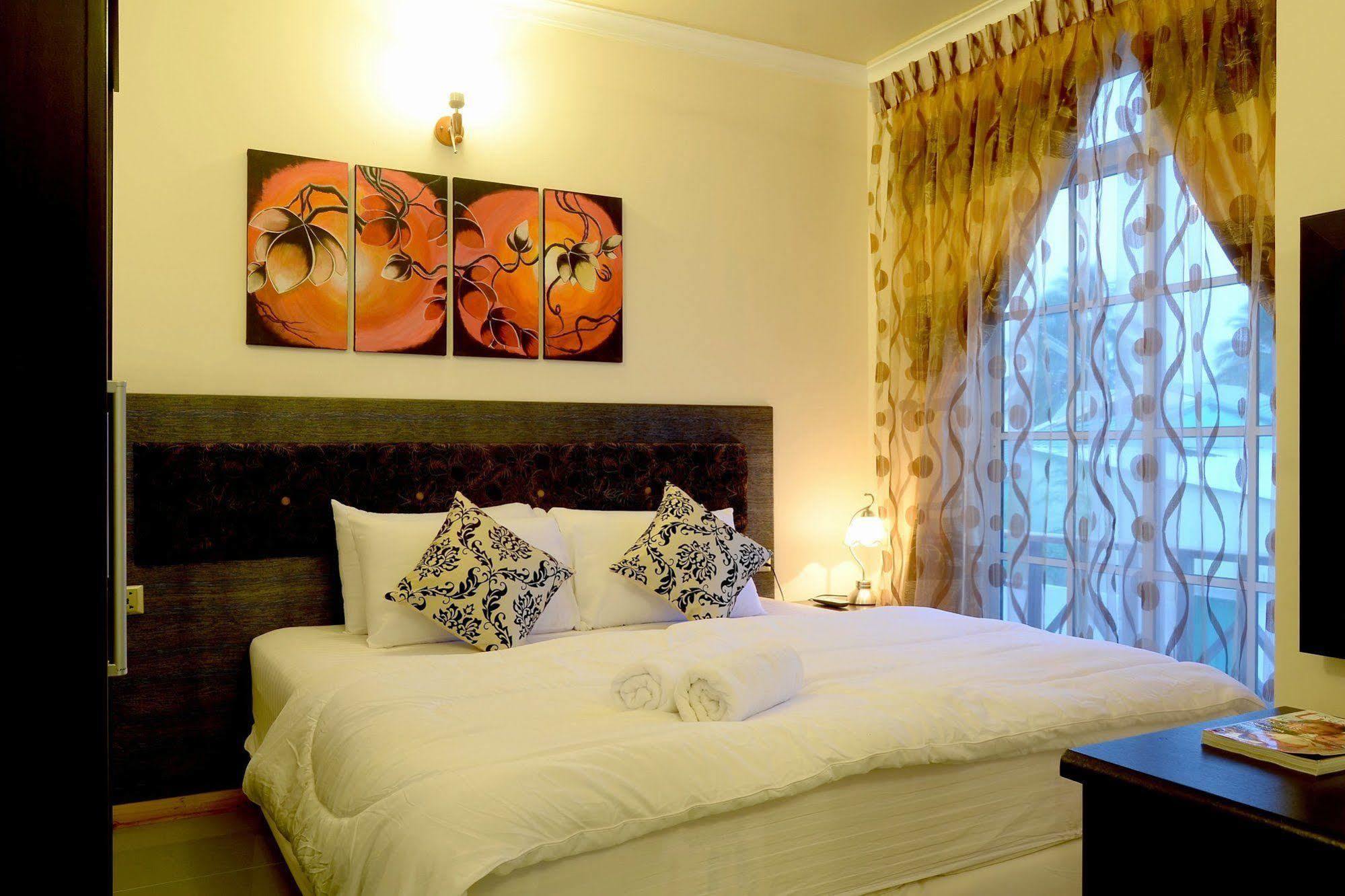 Lily Rest Maldives Hotel Maafushi Exterior photo